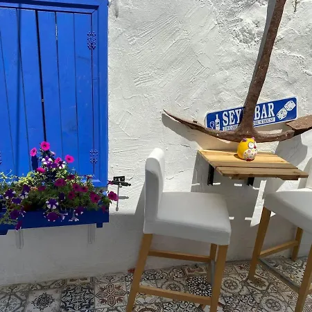 Authentic House Nyaraló