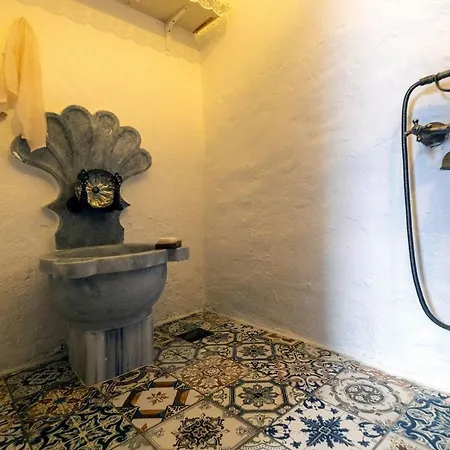 Semesterbostad Authentic House *
