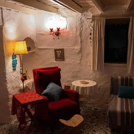 Semesterbostad Authentic House *